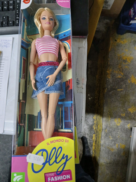FASHION DOLL VENDITA UNITARIA SOGGETTO CASUALE
